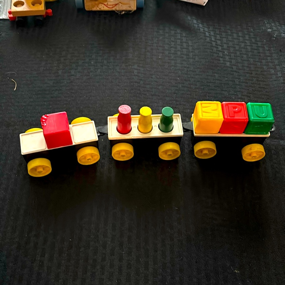 Kusan Inc Klickity Klack Train Cars 1970s READ Incomplete